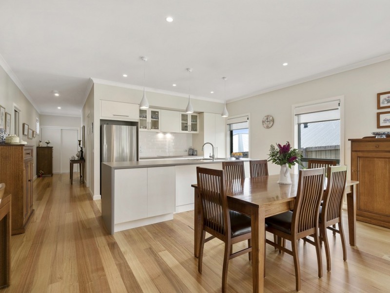 11 Blackwood Drive, Foster VIC 3960