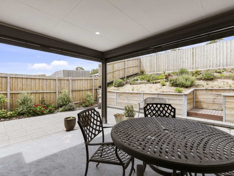 11 Blackwood Drive, Foster VIC 3960