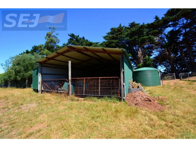 2 Falls Rd, Foster VIC 3960