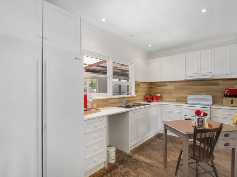 25 Railway Ave, Welshpool VIC 3966