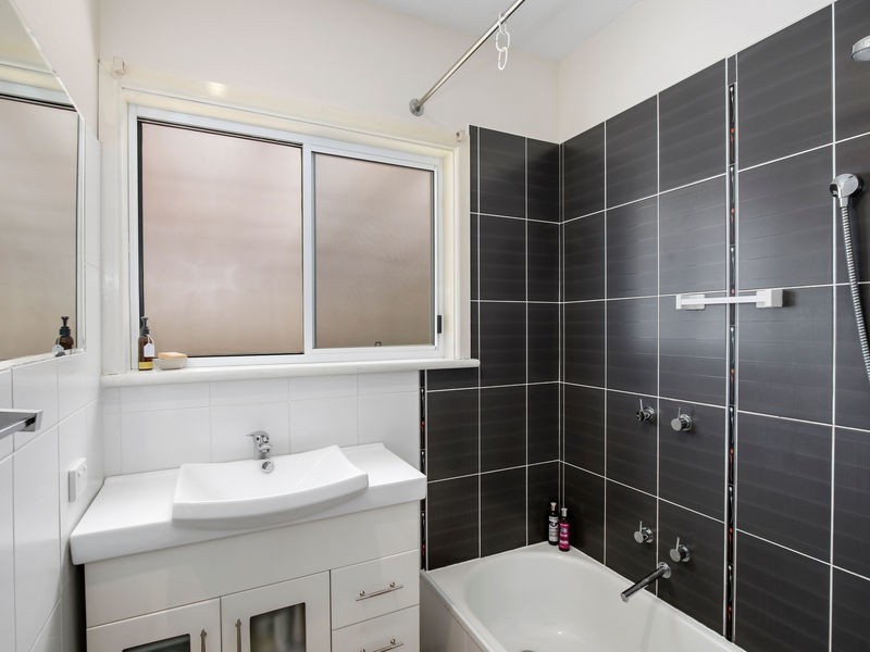 25 Railway Ave, Welshpool VIC 3966