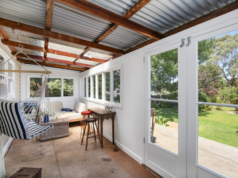 25 Railway Ave, Welshpool VIC 3966