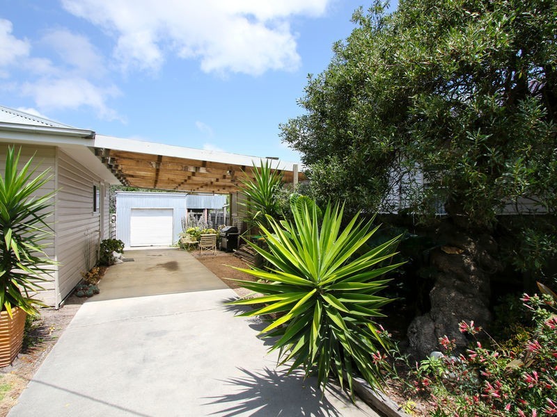 25 Railway Ave, Welshpool VIC 3966