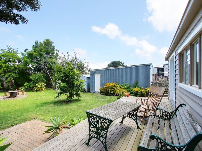 25 Railway Ave, Welshpool VIC 3966