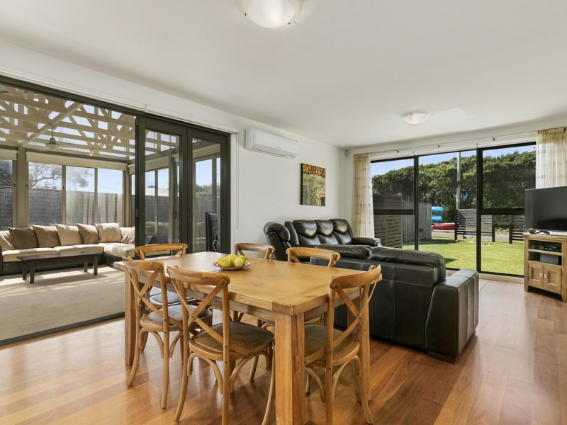 16 Oceanview Pde, Sandy Point VIC 3959