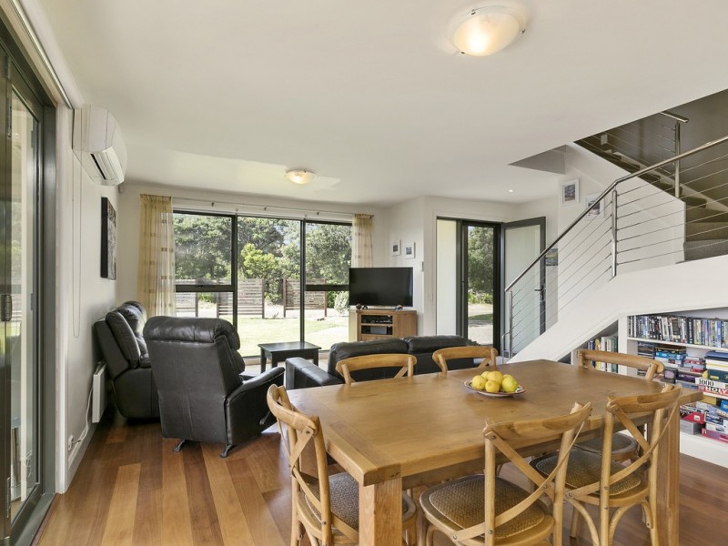 16 Oceanview Pde, Sandy Point VIC 3959