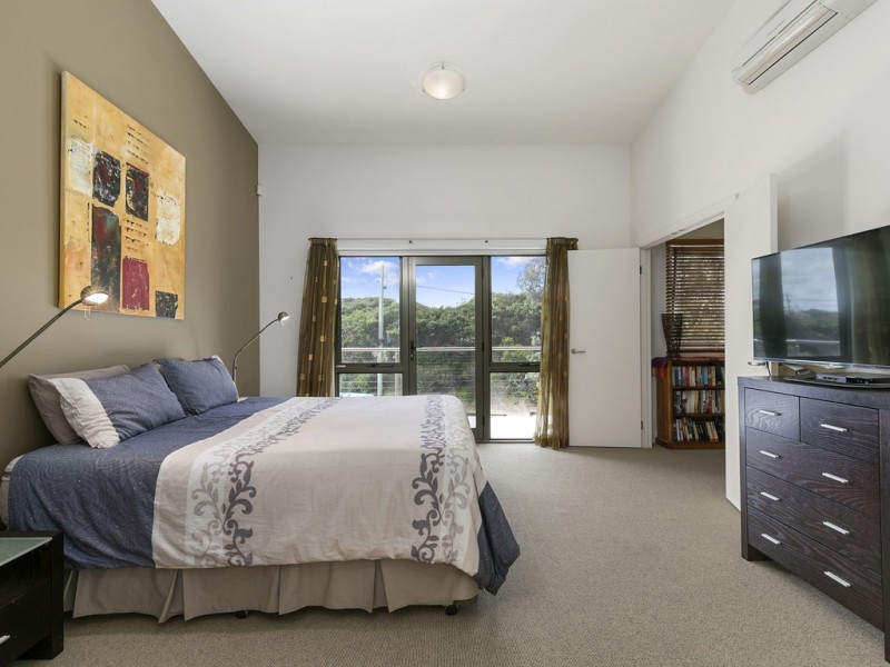 16 Oceanview Pde, Sandy Point VIC 3959