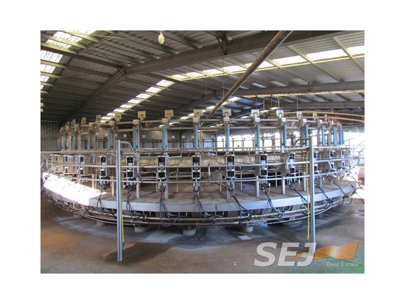 180 North Yannathan Road, Modella VIC 3816