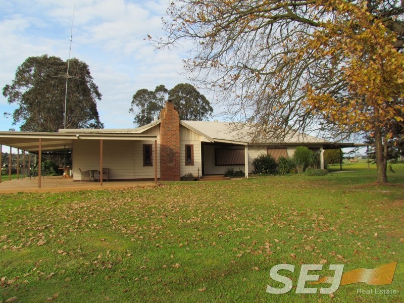 180 North Yannathan Road, Modella VIC 3816