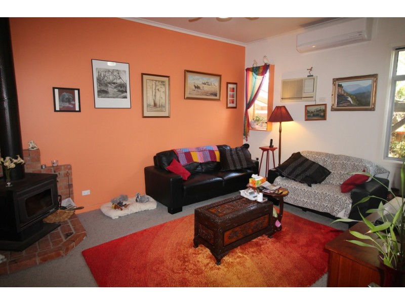 37 Pioneer Street, Foster VIC 3960