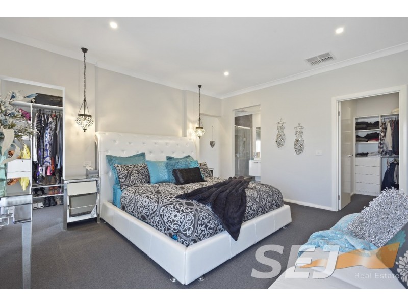 13 Golf View Court, Drouin VIC 3818