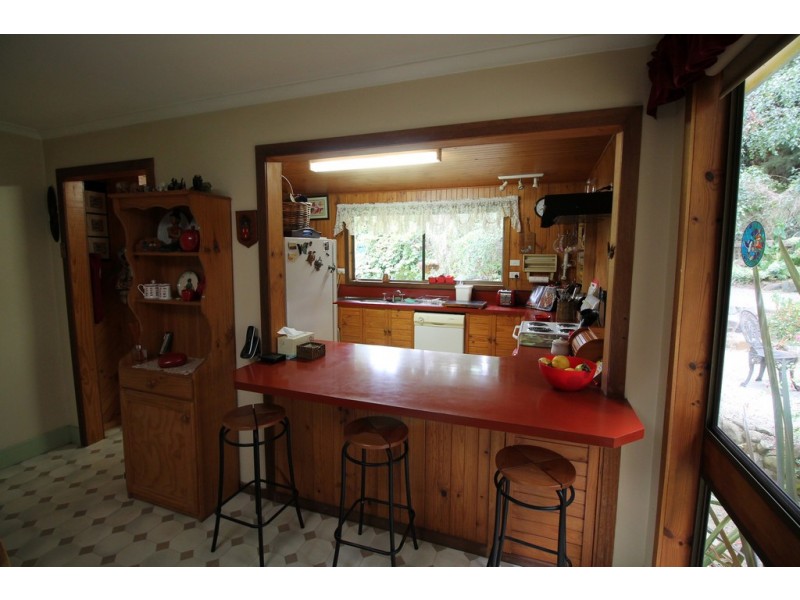 18 McGleads Rd, Foster VIC 3960