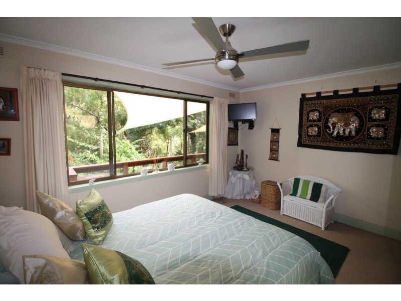 18 McGleads Rd, Foster VIC 3960