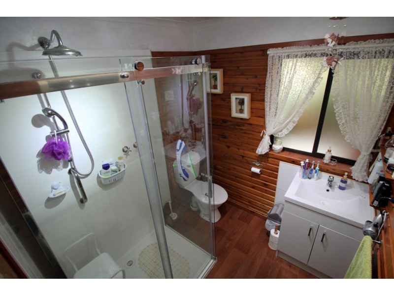 18 McGleads Rd, Foster VIC 3960