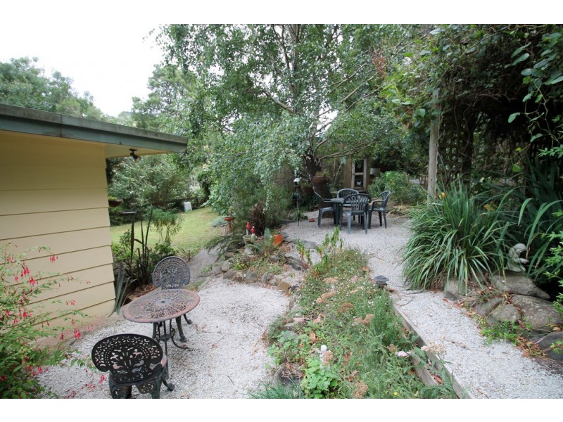 18 McGleads Rd, Foster VIC 3960