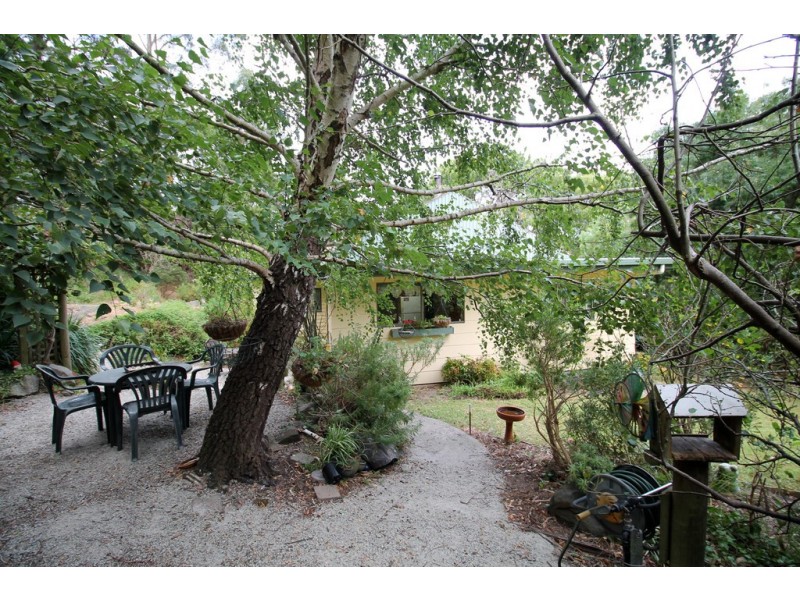 18 McGleads Rd, Foster VIC 3960