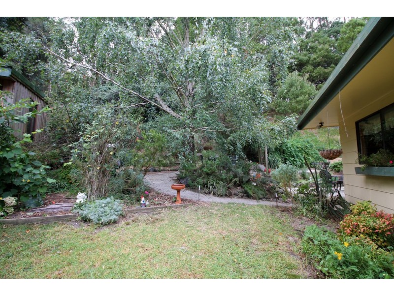 18 McGleads Rd, Foster VIC 3960
