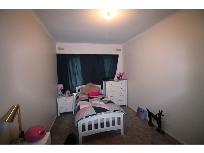 6 Saunders St, Welshpool VIC 3966