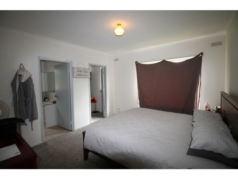 6 Saunders St, Welshpool VIC 3966