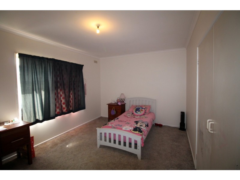 6 Saunders St, Welshpool VIC 3966