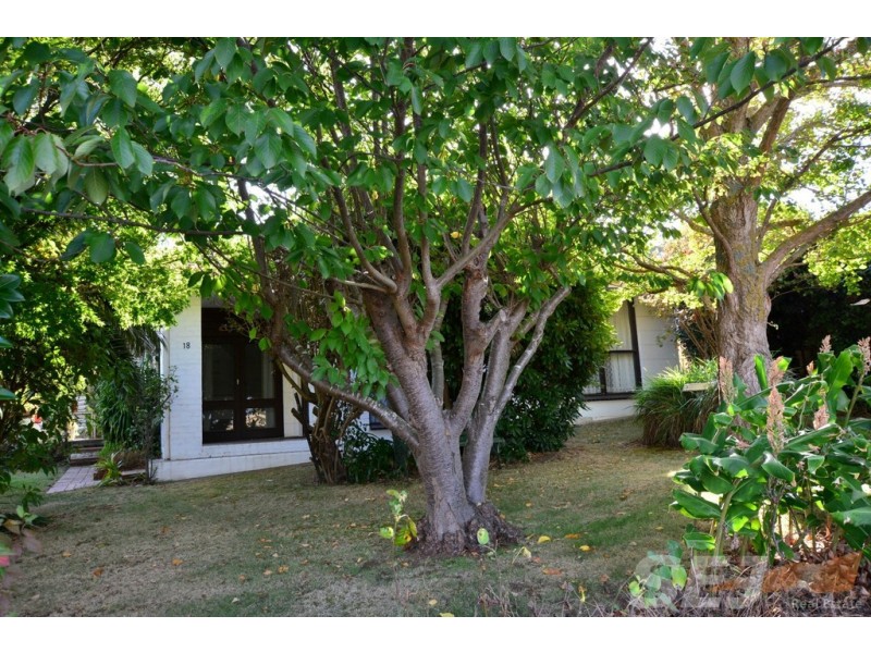 18 Macdonald Street, Leongatha VIC 3953