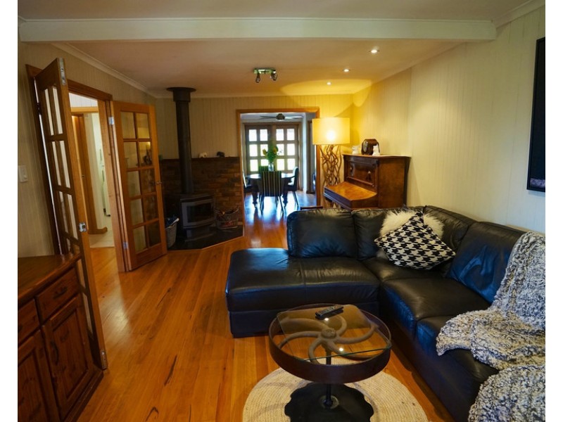 235 McGlones Road, Drouin VIC 3818