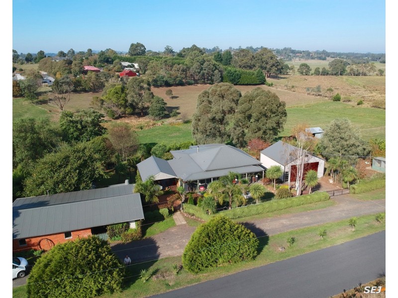 235 McGlones Road, Drouin VIC 3818