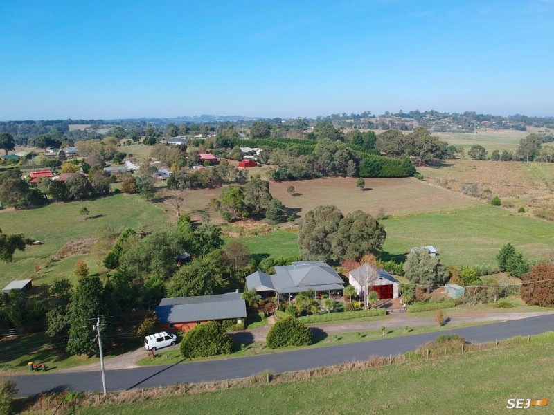 235 McGlones Road, Drouin VIC 3818