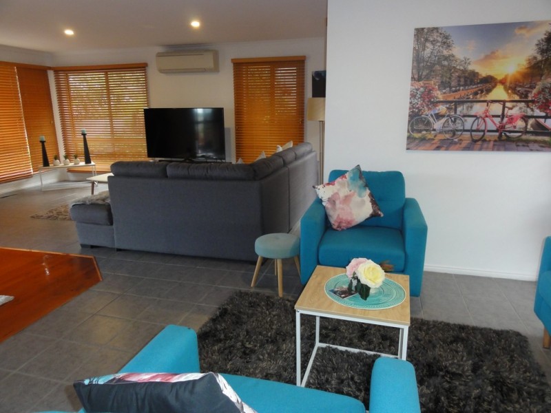 28 Wood Rd, Foster VIC 3960