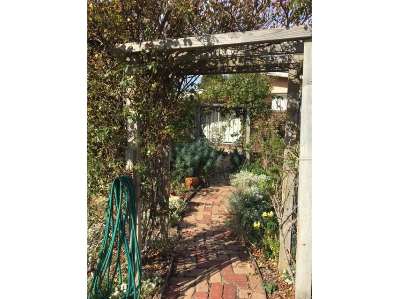 28 Court St, Foster VIC 3960