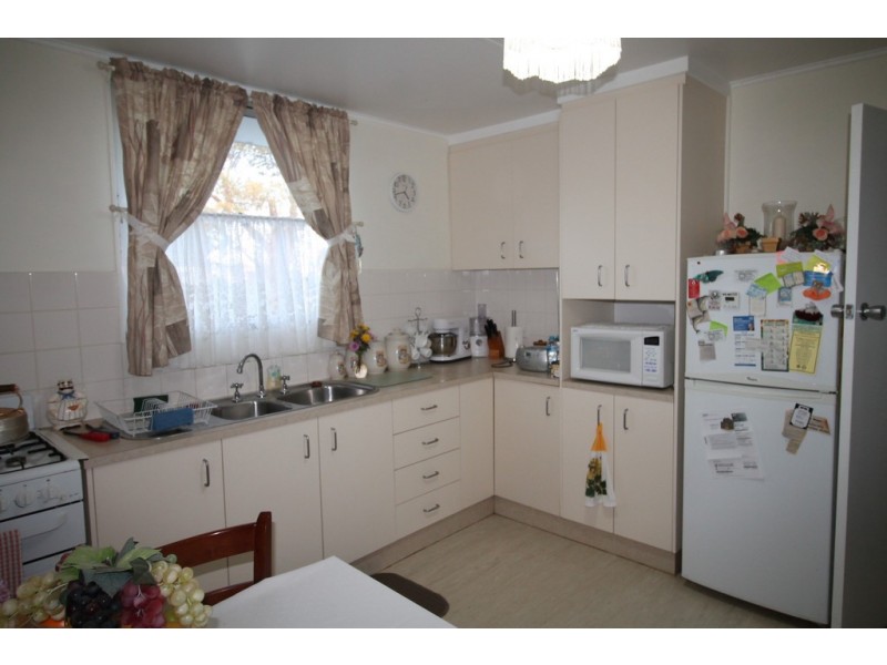 27 Cunningham St, Toora VIC 3962