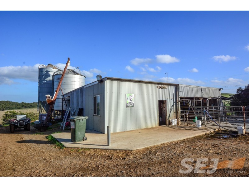 245 DENHAMS ROAD, Hallston VIC 3953