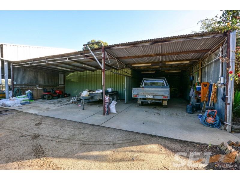 245 DENHAMS ROAD, Hallston VIC 3953