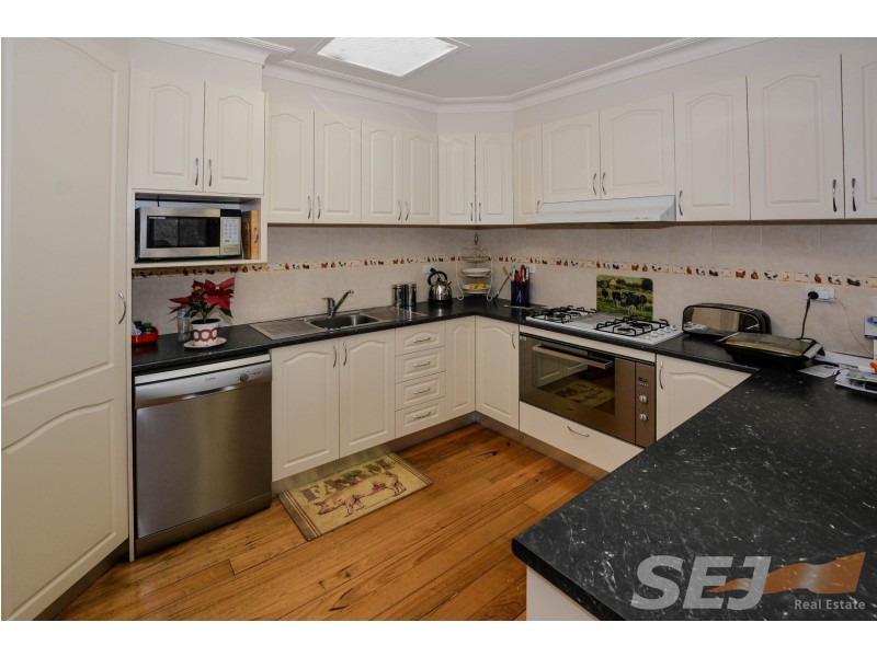 245 DENHAMS ROAD, Hallston VIC 3953