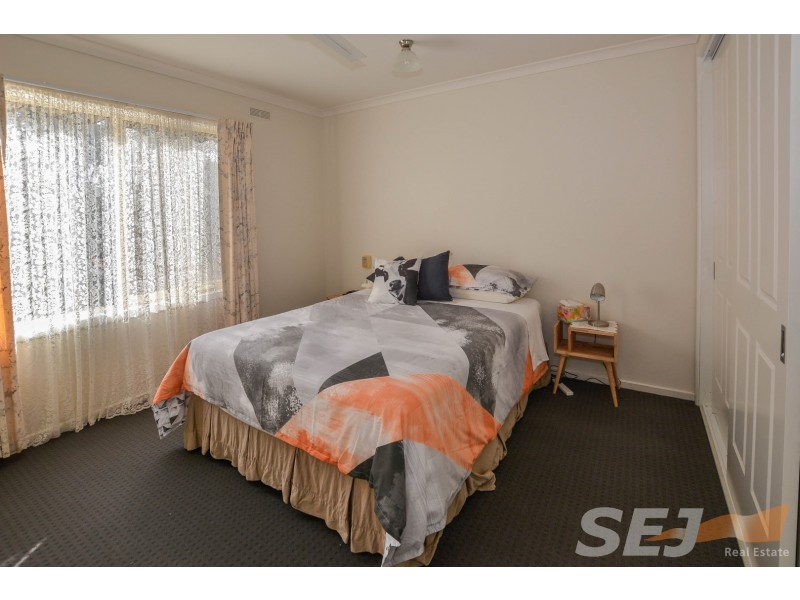 245 DENHAMS ROAD, Hallston VIC 3953