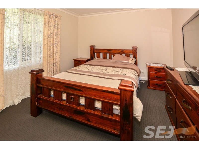 245 DENHAMS ROAD, Hallston VIC 3953