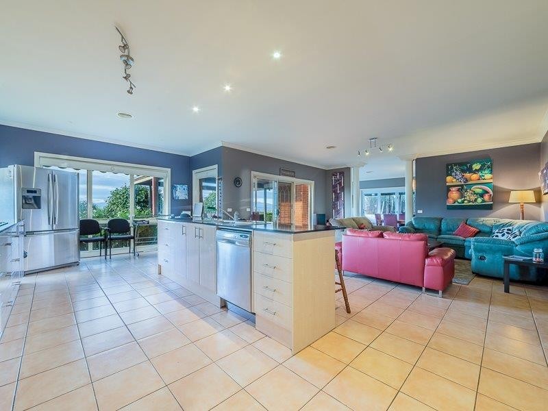 27 Boronia Rise, Trafalgar East VIC 3824