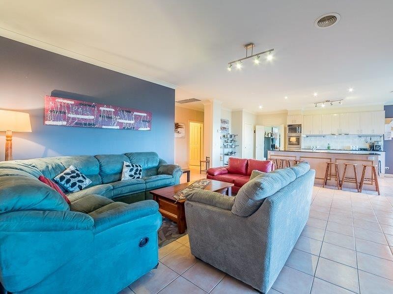 27 Boronia Rise, Trafalgar East VIC 3824