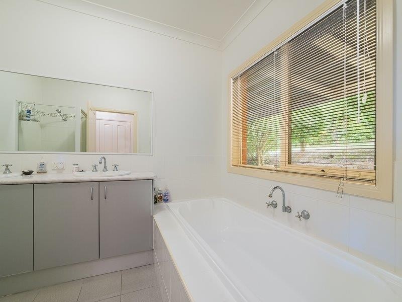 27 Boronia Rise, Trafalgar East VIC 3824 Floorplan