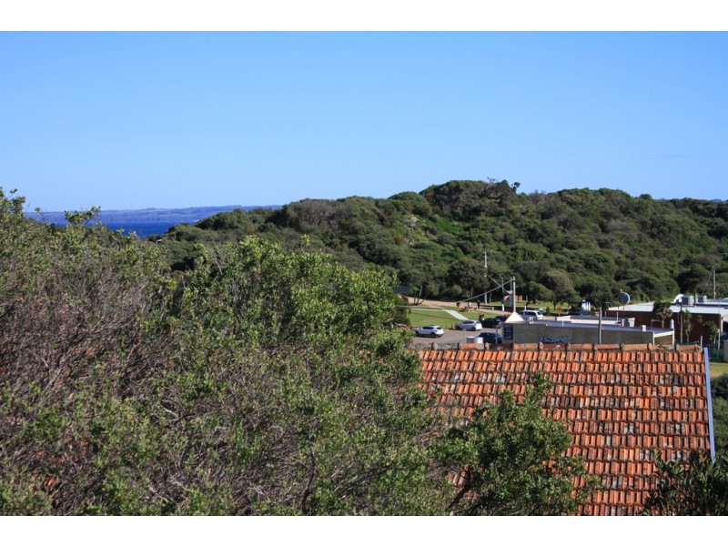 42 Oceanview Pde, Sandy Point VIC 3959