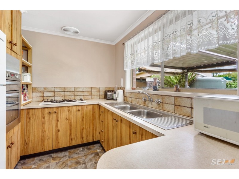 16 Forrest Street, Drouin VIC 3818