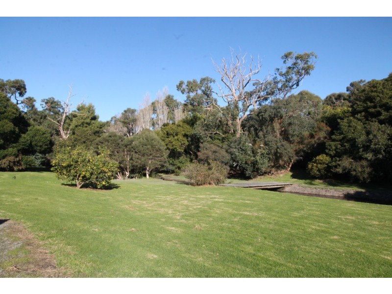 290 Black Swamp Rd, Foster VIC 3960