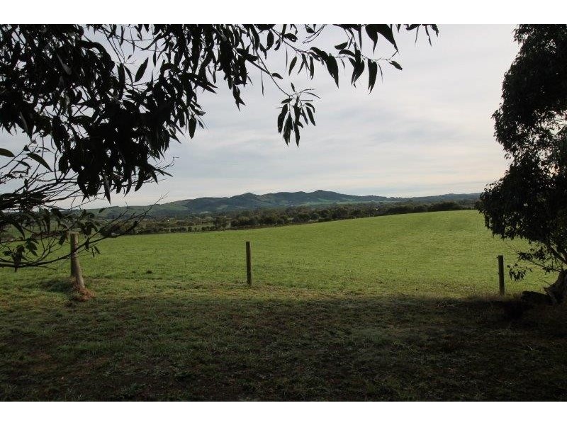 290 Black Swamp Rd, Foster VIC 3960