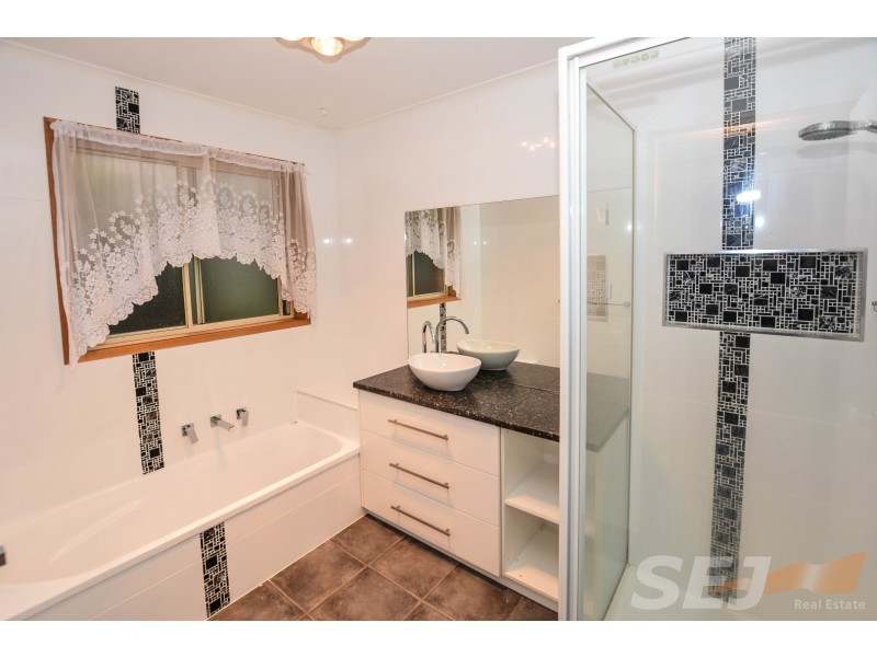 7 James Court, Leongatha VIC 3953