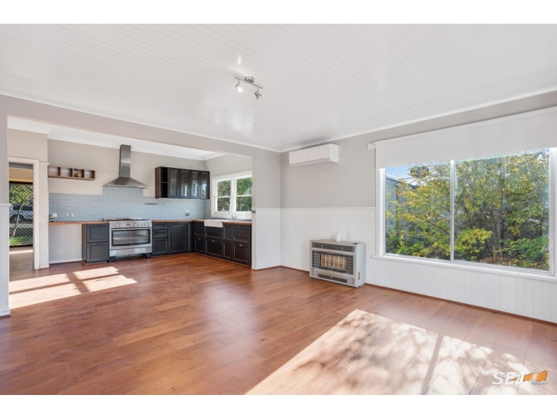 16 Centre Avenue, Warragul VIC 3820
