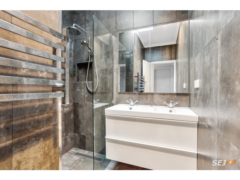 16 Centre Avenue, Warragul VIC 3820