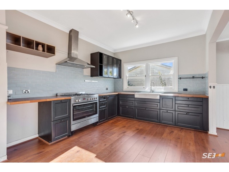 16 Centre Avenue, Warragul VIC 3820
