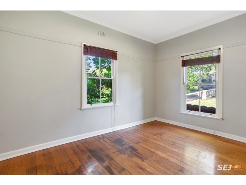 16 Centre Avenue, Warragul VIC 3820
