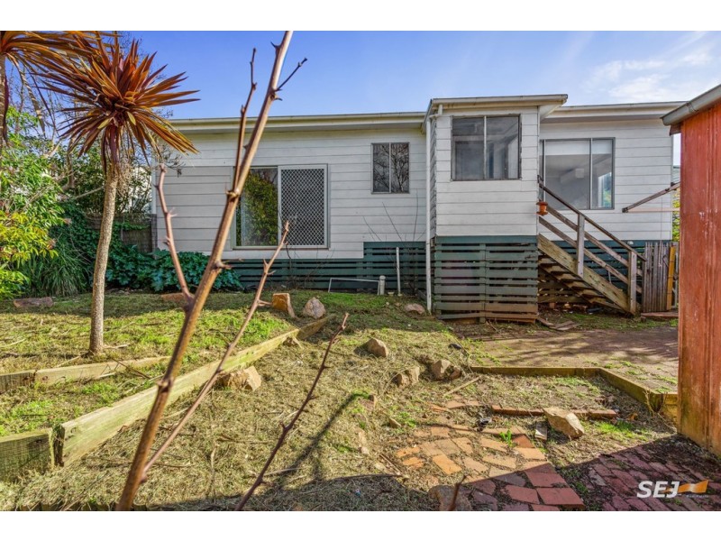 16 Centre Avenue, Warragul VIC 3820