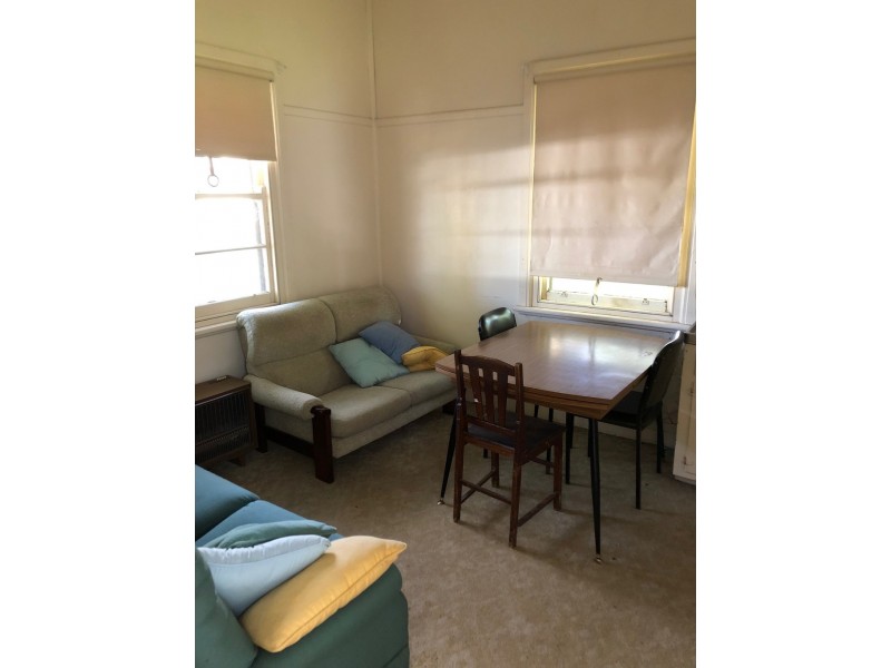7 Main St, Welshpool VIC 3966